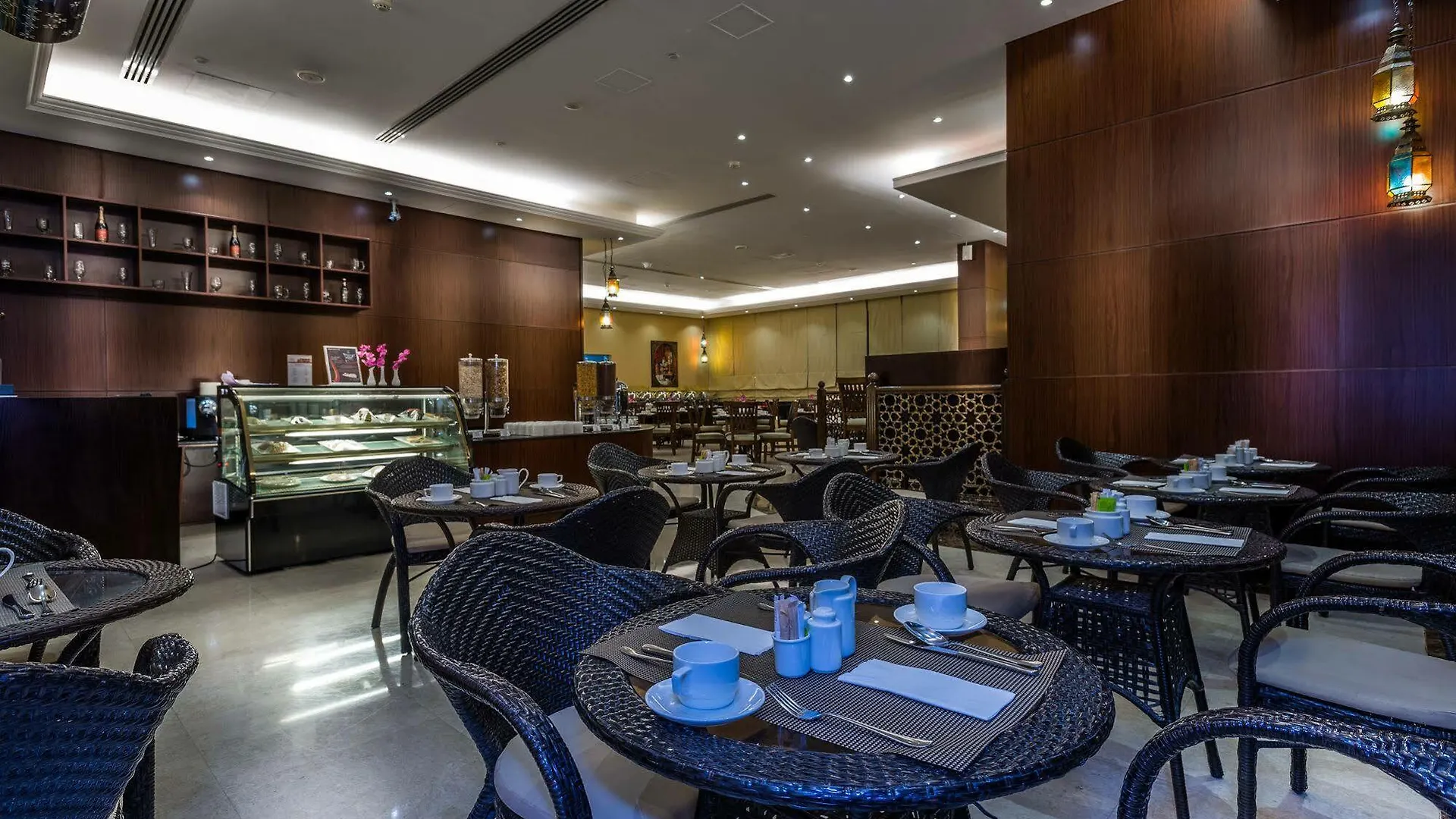Aparthotel First Central Hotel Suites Dubai