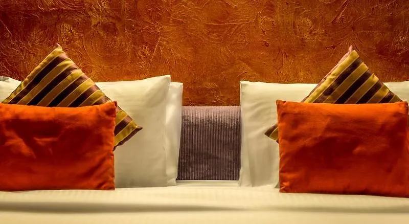 First Central Hotel Suites Dubai 4*,